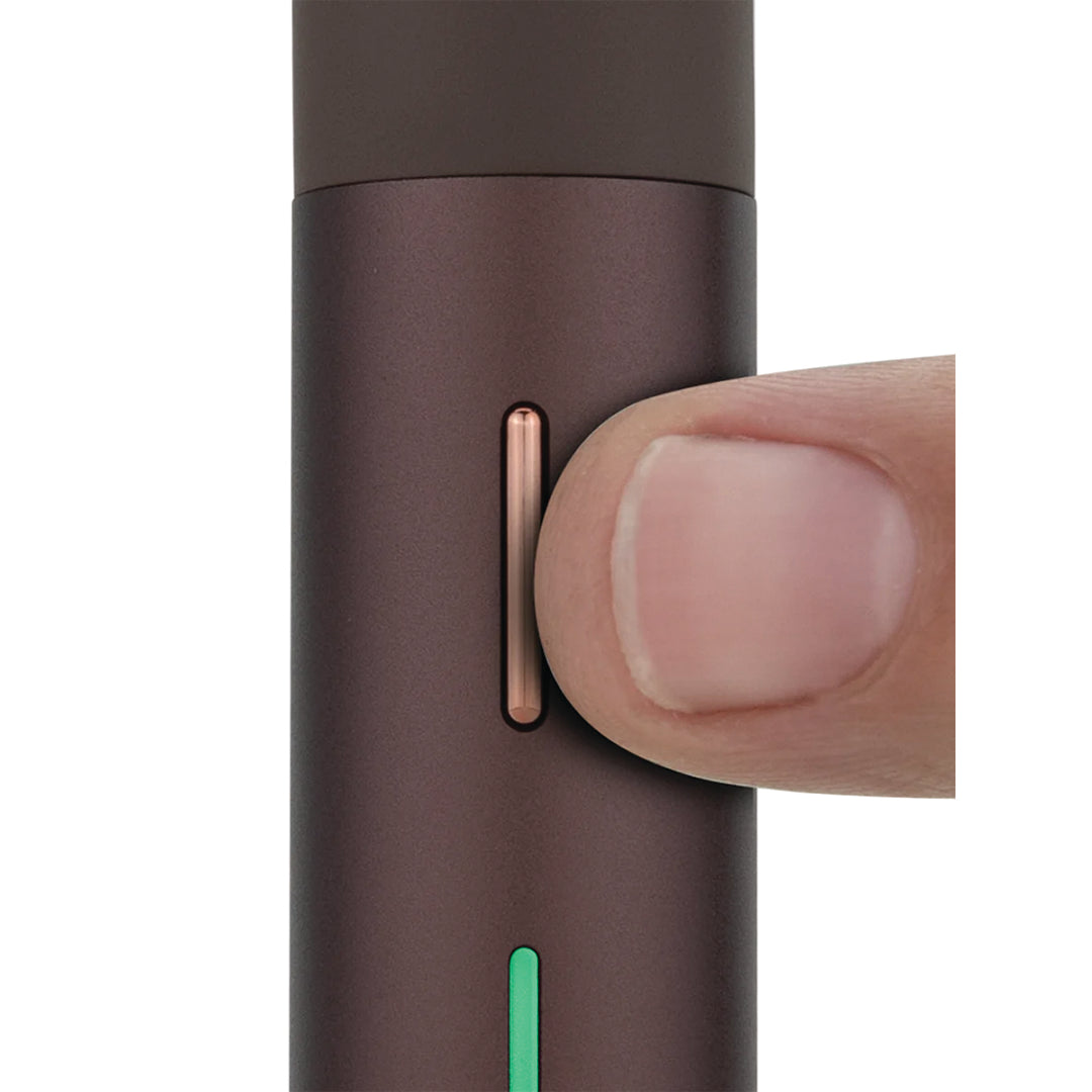 The Pivot puts the full Puffco experience in your pocket. The same size as a pen, this discreet, mobile vaporizer features a quick-release 3D Chamber that delivers premium flavor and real-time temperature control.