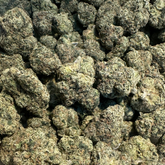 Sour Joker brings a punchy mix of tart citrus and sharp diesel, delivering an energizing, clear-headed experience. This sativa-leaning hybrid features dense, frosty buds with a nose that’s loud and funky. Great for daytime focus, creative bursts, or anytime you want to lift the vibe.